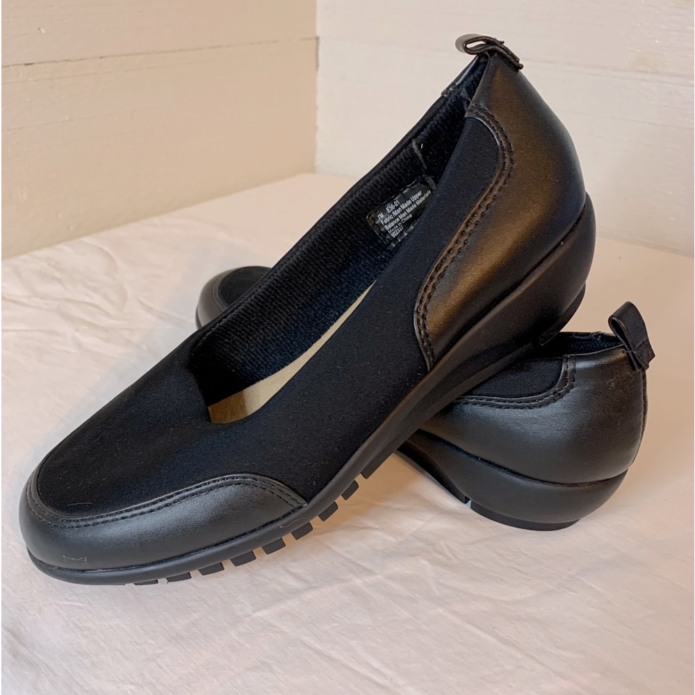 *NEW* Advanced Comfort Collecttions slip on shoe by Dr.  Scholls.  Size 7.